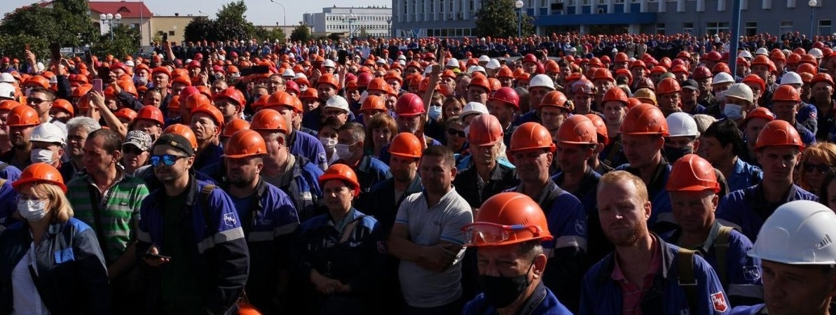 Национальный забастовочный комитет выделит по 100 тыс. долларов трем заводам