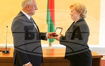 Премьер-министр Михаил Мясникович вручил государственные награды волковычанам