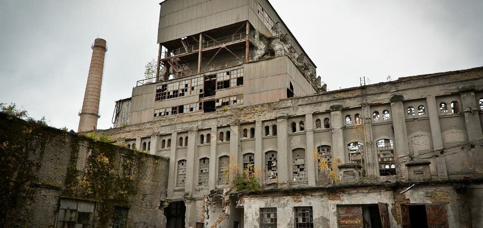 Снос приостановить, материалы на доработку - в Гродно решают судьбу первого цементного завода страны