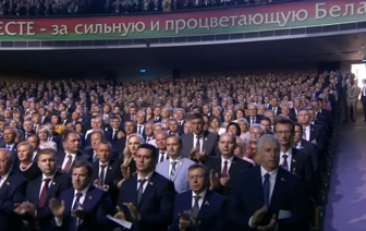 Необычное завершение послания Лукашенко: зал 140 секунд аплодировал пустой трибуне