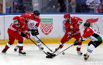 Команда Лукашенко победила команду России и выиграла XVI Рождественский хоккейный турнир