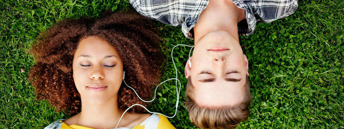 Психологи советуют парам выбрать личную песню которая поможет улучшить отношения
