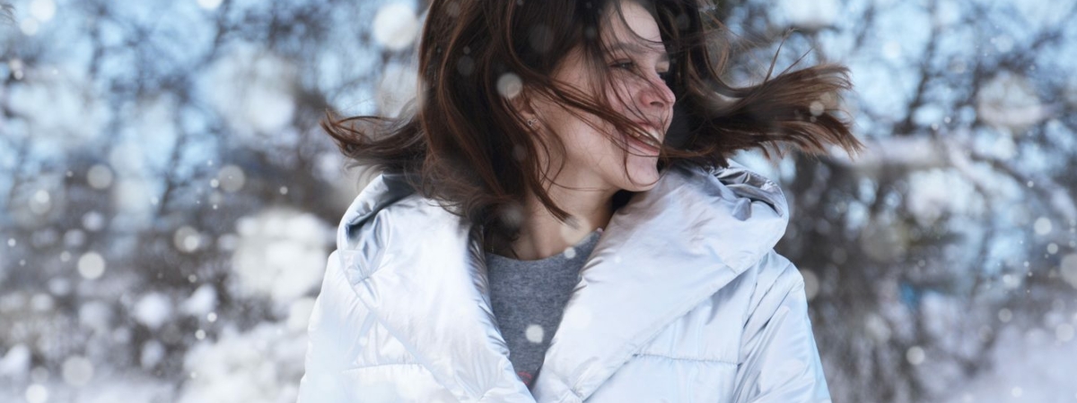 Перхоть, выпадение волос и потускневшие локоны: как ухаживать за волосами зимой