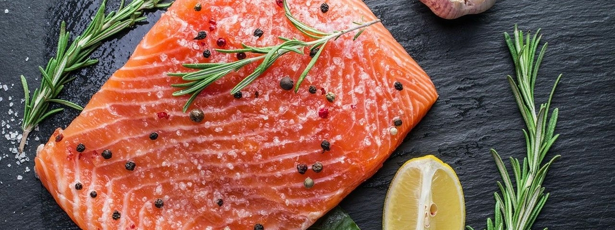 Фермерский лосось один из самых токсичных продуктов в мире