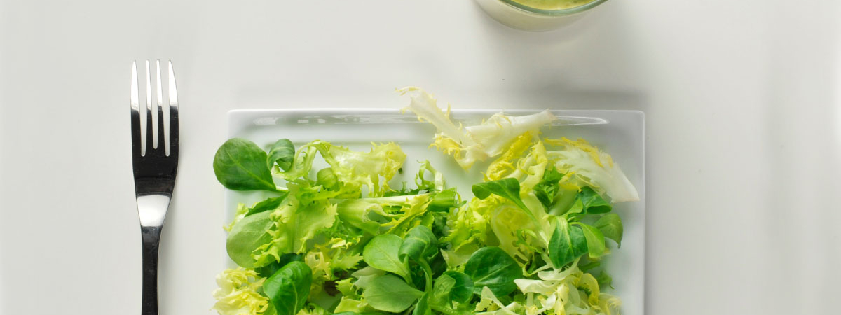 Зеленое трио: чем опасен базилик, как готовить шпинат и какие блюда любят рукколу