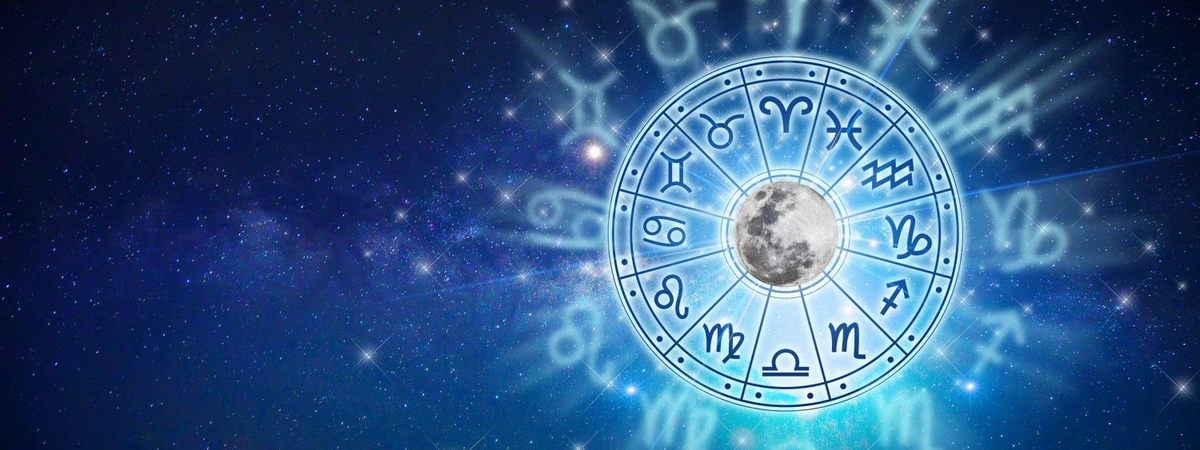 Гороскоп на 8 октября: каким знакам Зодиака астрологи обещают удачный день, а кого ждут провалы  