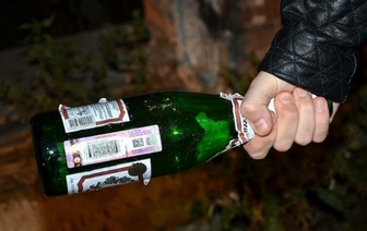 Дичь в Гродно: пьяный мужчина бутылкой проломил череп четверокласснику