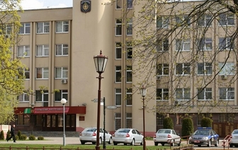 Человек упал с 4-го этажа здания милиции в Гродно. Следователи предполагают суицид 