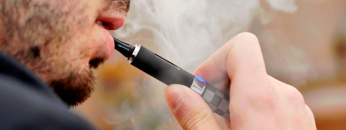 Электронные сигареты вызывают повреждение легких - ученые
