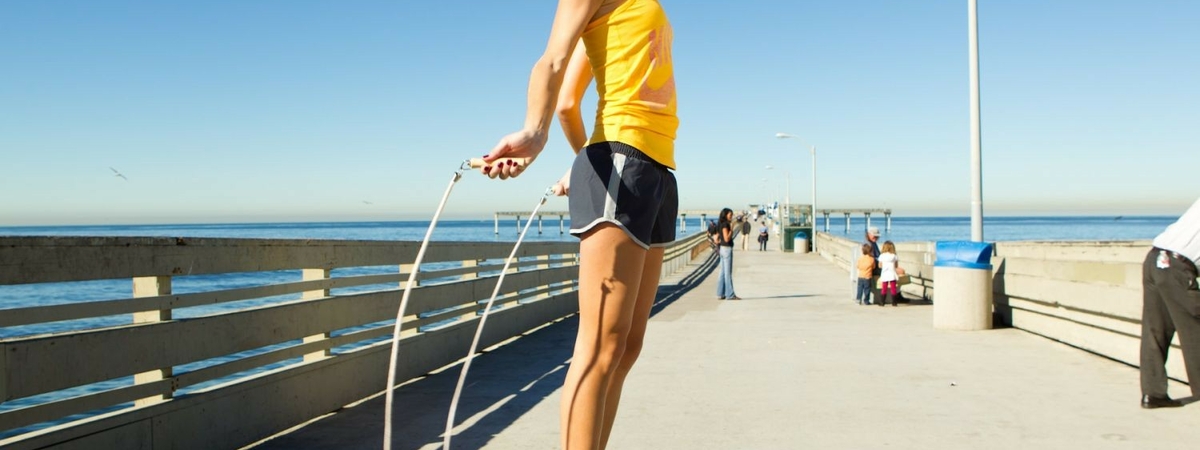 Прыжки от варикоза: 3 простых упражнения помогут избежать проблем с венами