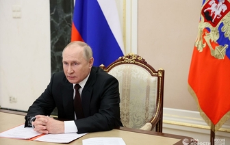 Путин сообщил, что ревакцинировался «Спутником Лайт»