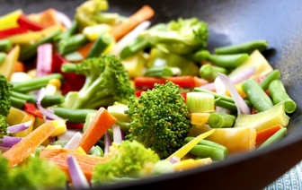 Врач: справиться с быстрой утомляемостью и стрессами поможет вегетарианское питание