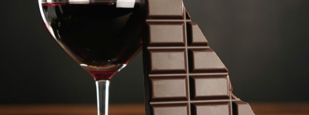 Вино и шоколад: Стала известна самая эффективная звездная диета