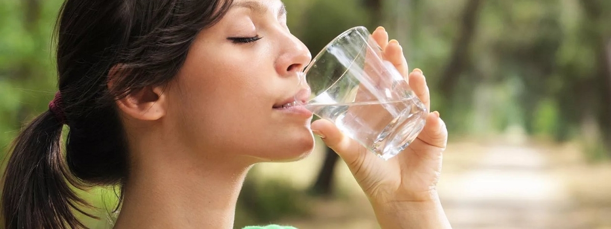 Как «напить» себе здоровье: 3 стакана воды спасут жизнь – диетолог
