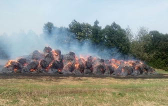 В Волковысском районе пожар уничтожил 10 тонн соломы, еще 32 тонны - удалось спасти
