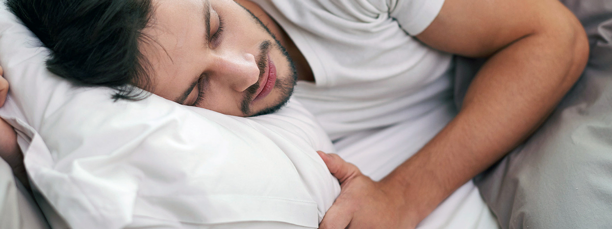 Названы продукты, помогающие уснуть не хуже снотворного