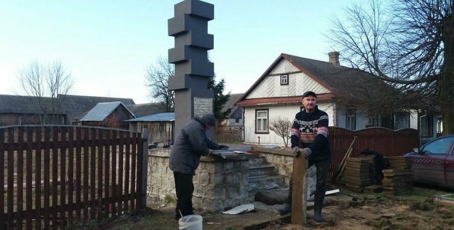 Памятник расстрелянным белорусам стал причиной конфликта в Польше