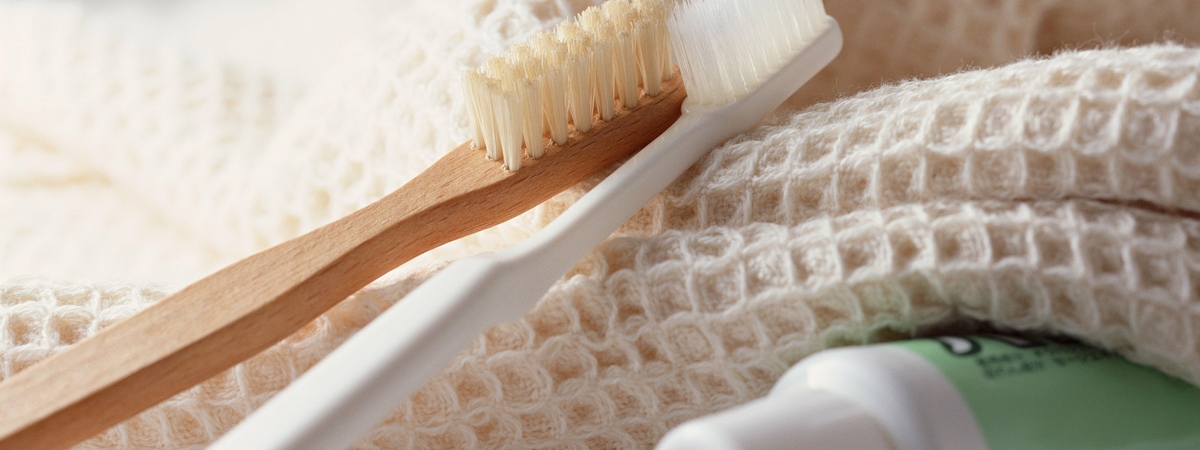 Мочалка, полотенце и зубная щетка: как часто нужно менять предметы личной гигиены