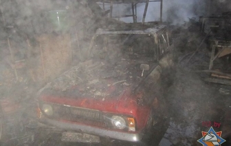 В Ятвези в результате пожара в гараже сгорел &#171;Москвич&#187; (ФОТО)