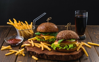 Доказано: картошка фри и гамбургеры могут стать причиной бесплодия
