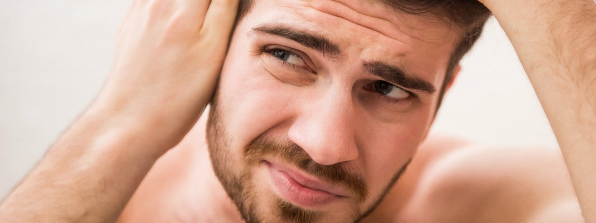 Эксперты назвали причины выпадения волос у мужчин