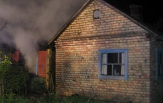 В Дубовцах горел нежилой дом
