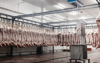  Два белорусских мясокомбината попались на «сером» экспорте: около 60 тыс. $ взяток