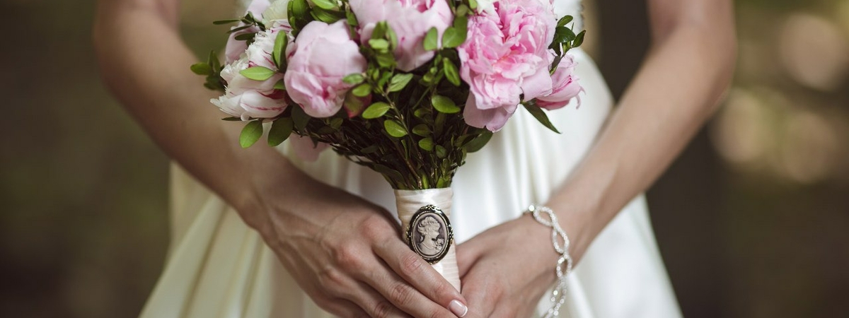 Букет невесты: какие цветы нельзя использовать в свадебном букете