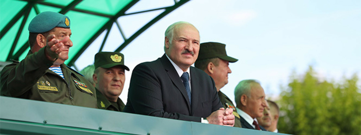 Лукашенко учредил новые нагрудные знаки для белорусской армии &#128293;