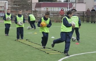 Футбольные поля с искусственным покрытием появятся в Щучине и Мостах