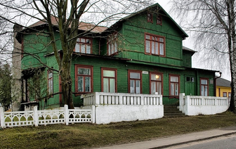 Третий год ищет своих хозяев  бывшая железнодорожная поликлиника в Волковыске