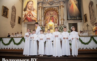 Первое Причастие в росском приходе Святой Троицы (ФОТО)